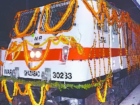 Rookie three minutes in Bareilly Express high-minded