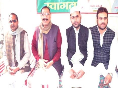 Minister of State of Omkar groom At the tomb of Mian Chadrposhi