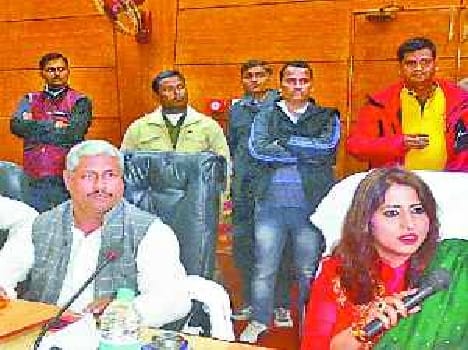 in district panchayat meeting several proposals seals