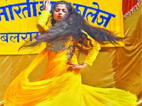 niharika and sana first in dance