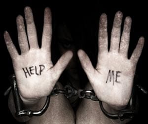 child thieves Women arrested, police found child.