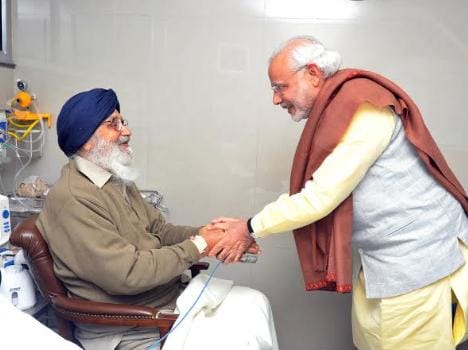 narendra modi meet parkash singh badal in chandigarh pgi