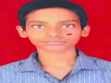 tractor-trolley crushed the student , death
