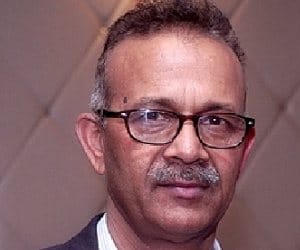 meet rakesh kumar sangar, moving blood bank and hero of city