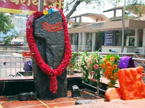 decison on maharashtra woman worships at shani shingnapur temple
