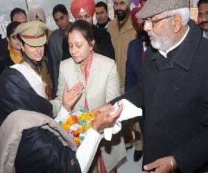 widow of freedom fighter closest of netaji bose's deny to take reward