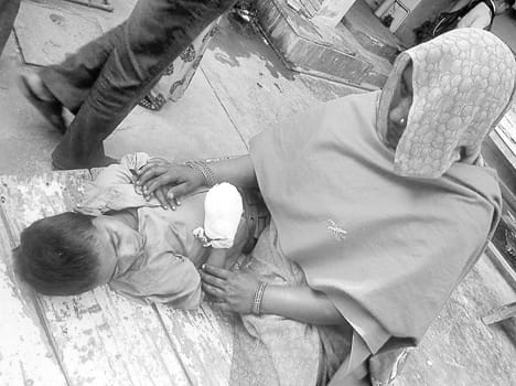 The hand -blown by the explosion in school student , two others injured