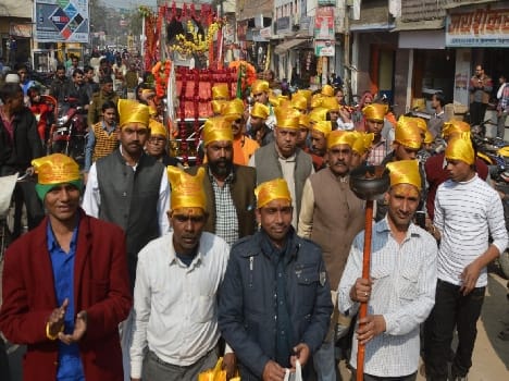 Fanfare procession taken out