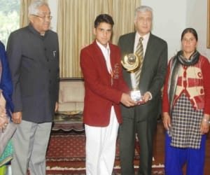 national bravery award arjun honored by cm.