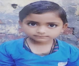 child dead in car accident. 