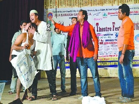 Classical dance and music of the evening was buzzing