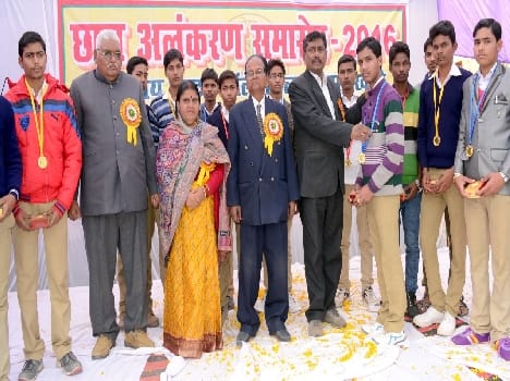 students awarded for their performances