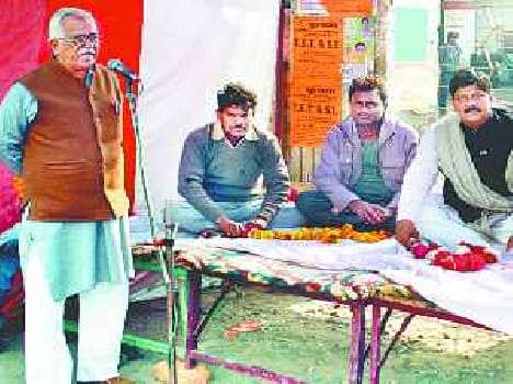 BJP leader came to support the sanitation workers