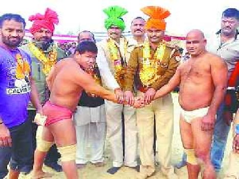Thapa, Abdul Ghani and Parasnath won by Cirque