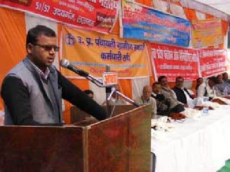 Surendra And Mandhata became the district president 