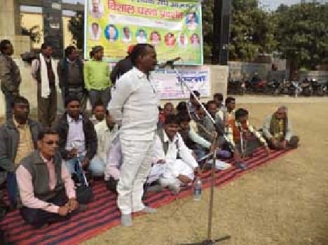 Rojgar Sewak raised his voice to regular 