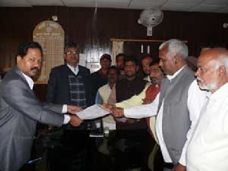Demand deployment of central forces in elections