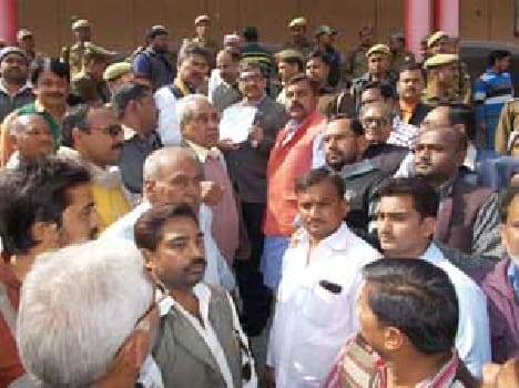 BJP workers demonstrated at the Collectorate