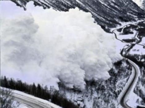 avalanche warning issued in ladakh and kashmir 