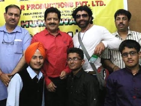alankrit and gurjindra will play role in film 'Hum Awaj'.