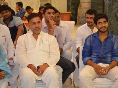 AAP mla mahendra yadav who allegedlly assaulted police gets bail
