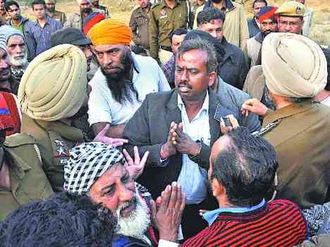 public scourge on burrying lady dead body in graveyard