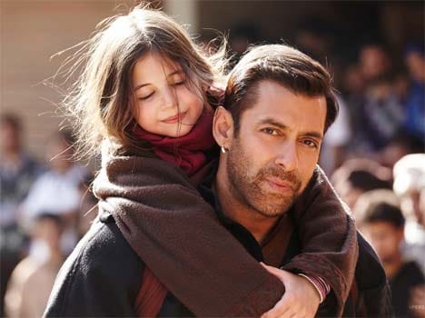 Salman overtakes Akshay by paying highest income tax