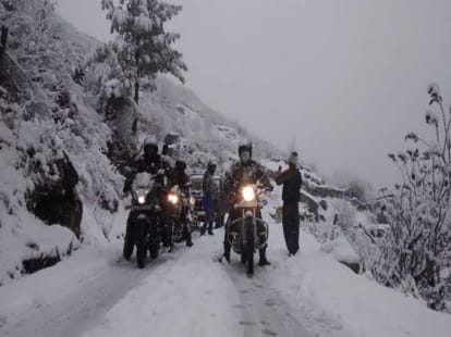 snowfall in chardham.