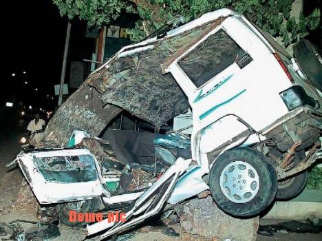 rock slide on tata sumo at kullu, one died.