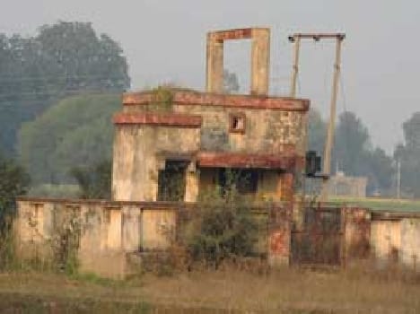 150 state tubewells lock hangs on