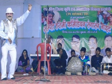 Sampath comedian drew a crowd of listeners at Night