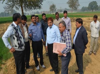 simo A dozen staff in the office were missing