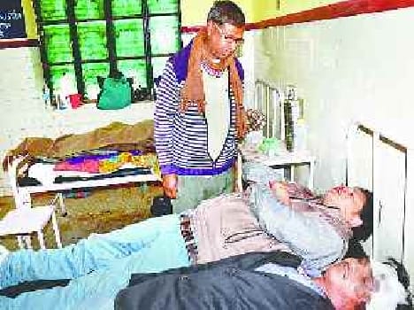 Roadways bus clashed with Safari, six injured
