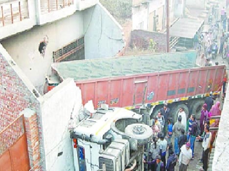 Two people lost their lives in accidents