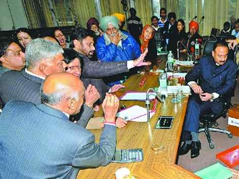 chandigarh bjp mayor arun sood first hosue meeting