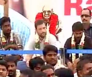 Rohit Suicide case: Rahul Protest With Student Hyderabad.