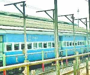 Rewa Express, including Garhwal will not today 9 trains.