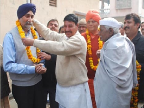 Government is in the pocket of the owners find: VM Singh