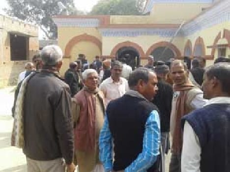 Registry office safe from thieves burned
