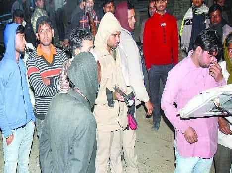 Mother daughter's body burning pyre Utrwai