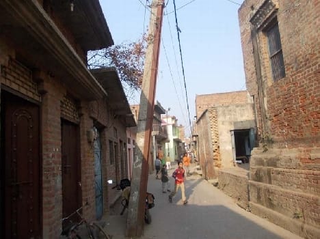 Girasu power pole-changing demands