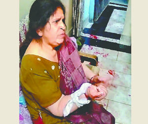 daughters husband attacked her mother in law with knife in delhi