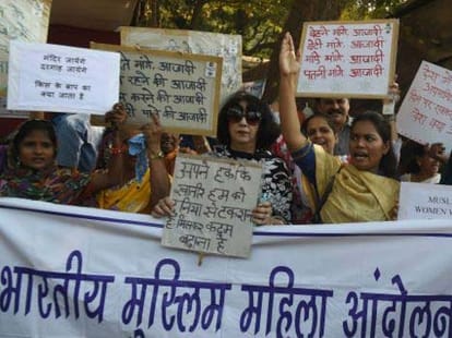 protest against ban of womens in temples and mosques