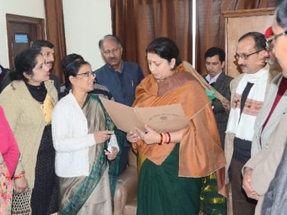 HRD minister smriti irani on a visit to Una and hamirpur himachal pradesh.