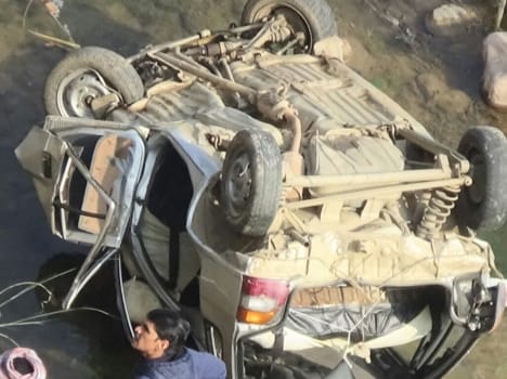 7 died in road accidents in himachal.