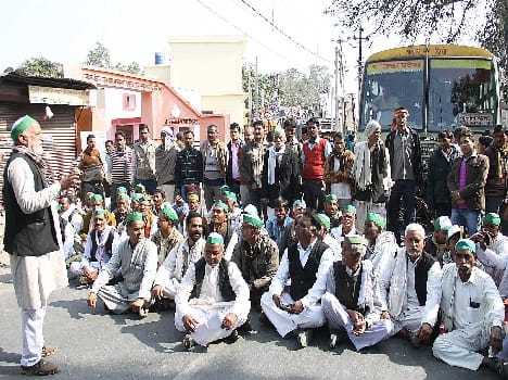 formers protested against not being paid for sugercane 