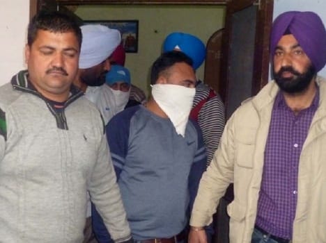 bribe, patwari, partner, arrest, pathankot