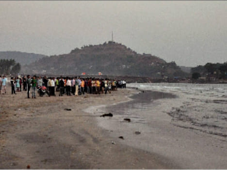Students drown into sea at Raigarh