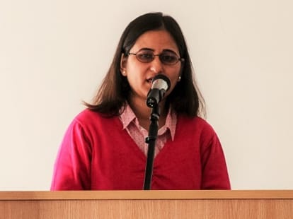 Shivakshi looked formula to purify water from solar energy
