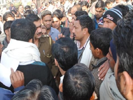 Car, tractor-trolley collision, Hungama